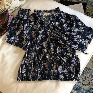 Curvy Gal blue floral top with pretty accent. NEW.
